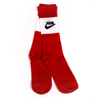 Calcetas Nike rojas con franja blanca