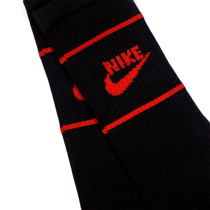 Calcetas Nike negras con rayas y logo rojo